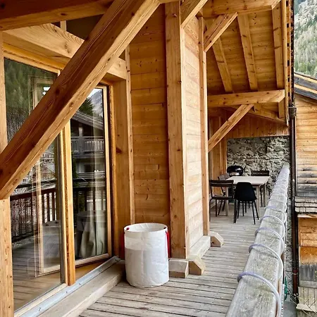 Chalet Chalet Of 235 M2 With Balcony Garden In *