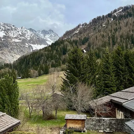 Chalet Chalet Of 235 M2 With Balcony Garden In *